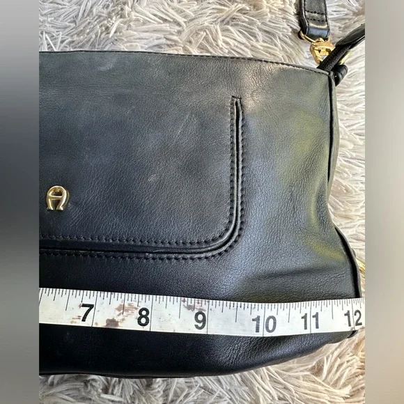 Etienne Aigner Vintage 90’s Crossbody Soft Black Leather Bag - Picture 10 of 13